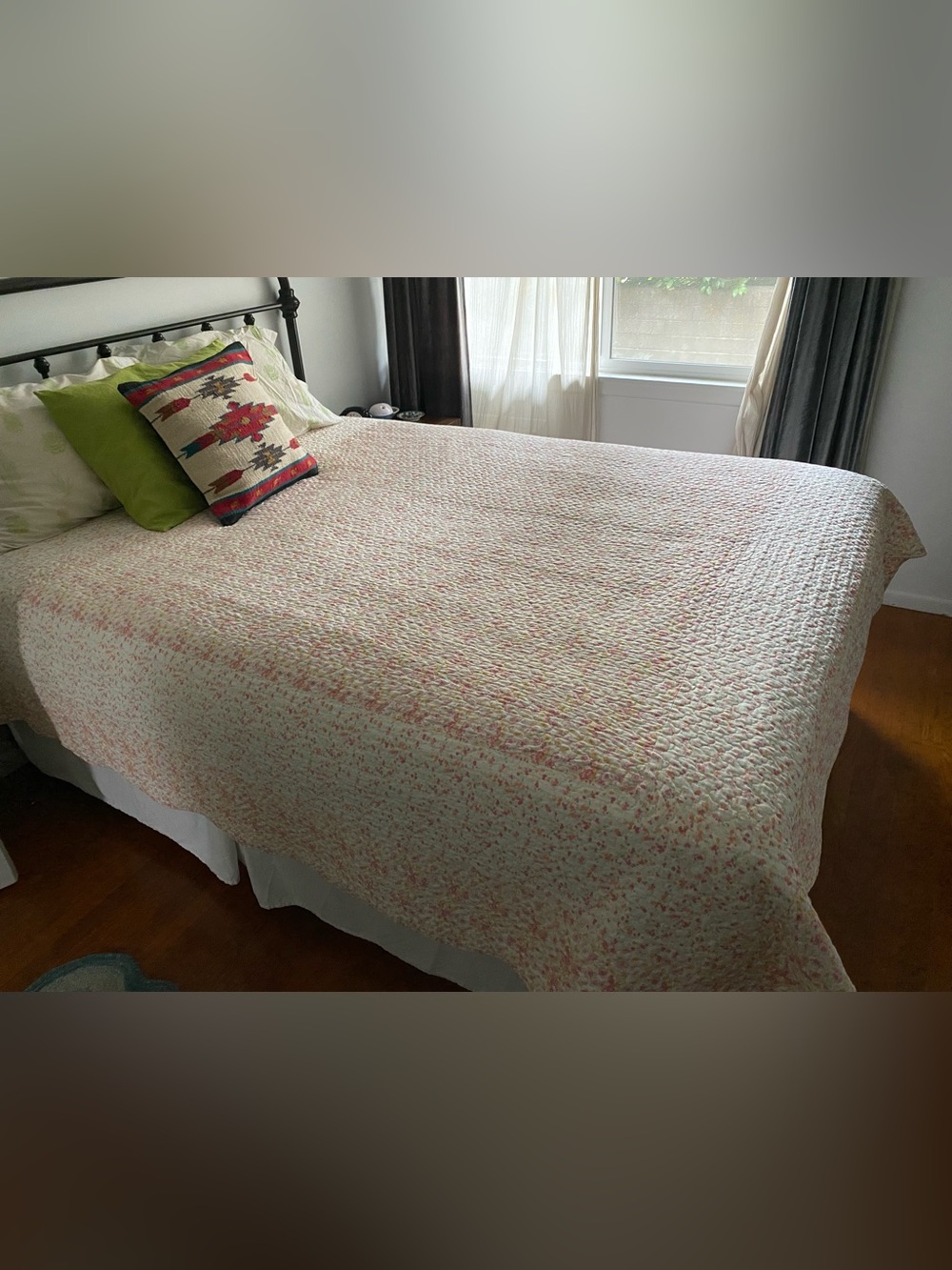 Scalloped Pink Floral Quilt and Shams